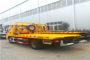 长风新村附近拖车救援搭电